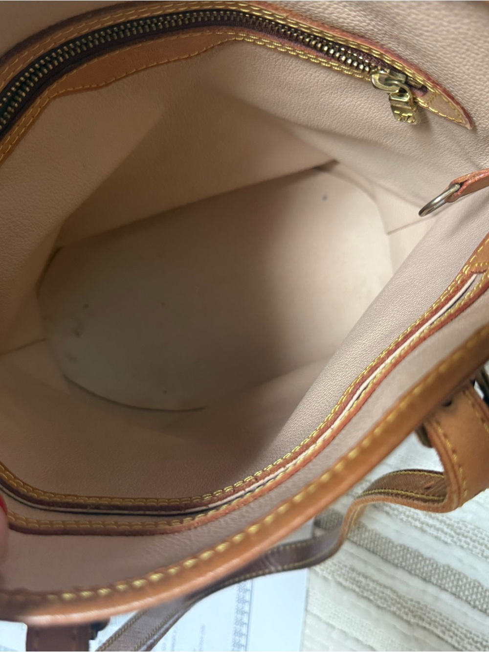 Louis Vuitton Monogram Bucket Tote in Brown and Tan Leather - Picture 4 of 12